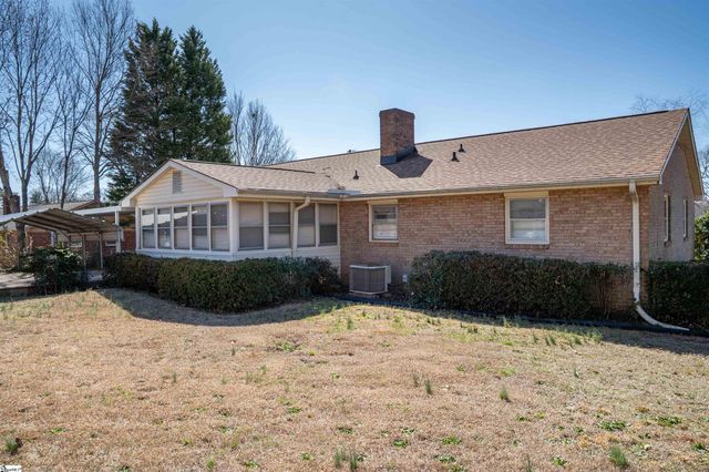 109 Pawnee Drive, Spartanburg, SC 29301