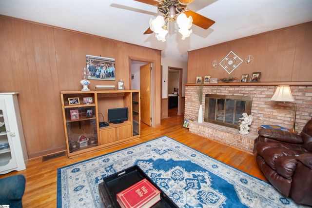 109 Pawnee Drive, Spartanburg, SC 29301