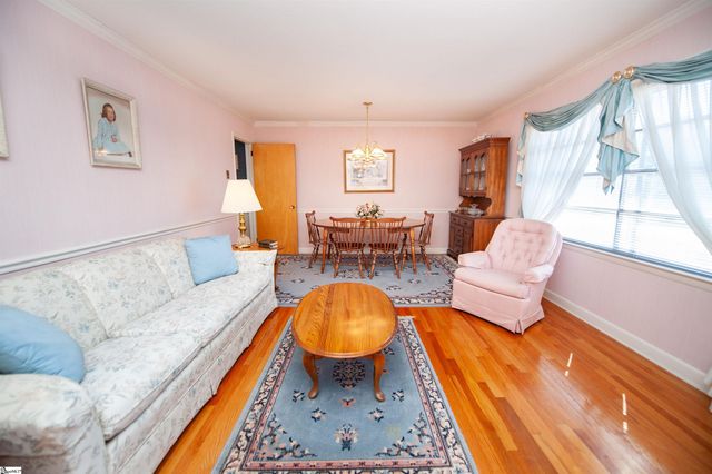 109 Pawnee Drive, Spartanburg, SC 29301