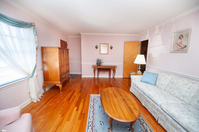 109 Pawnee Drive, Spartanburg, SC 29301