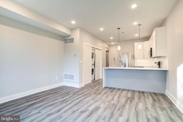 5005 WALNUT ST, Philadelphia, PA 19139