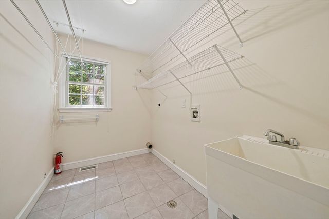 615 Front St, Weymouth, MA 02188