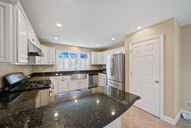 615 Front St, Weymouth, MA 02188