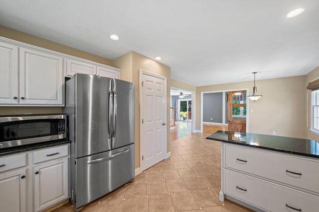 615 Front St, Weymouth, MA 02188