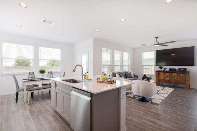 1408 Flint Knapper DR, Georgetown, TX 78626