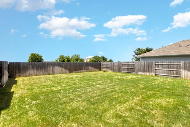 1408 Flint Knapper DR, Georgetown, TX 78626