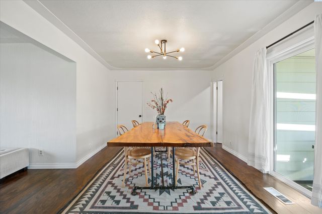 2015 Benson Avenue, Prosser, WA 99350