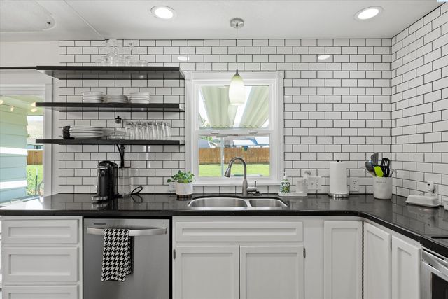 2015 Benson Avenue, Prosser, WA 99350