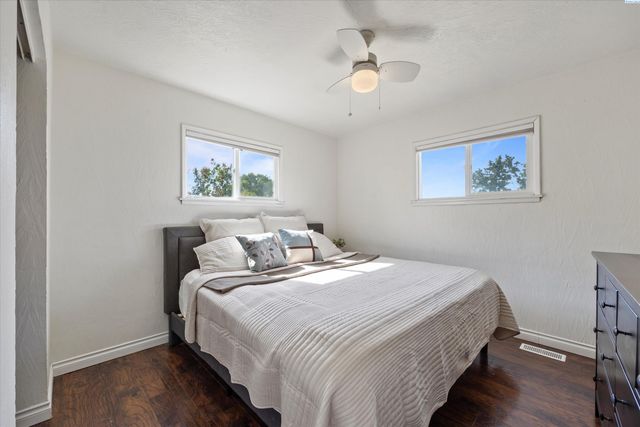 2015 Benson Avenue, Prosser, WA 99350