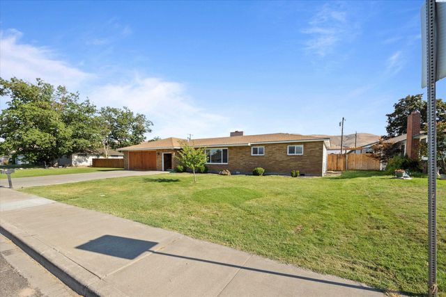 2015 Benson Avenue, Prosser, WA 99350