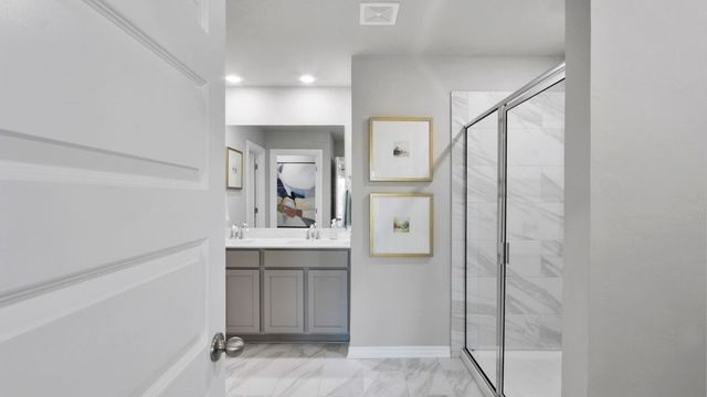 6109 Green Meadows Lane, Oklahoma City, OK 73132