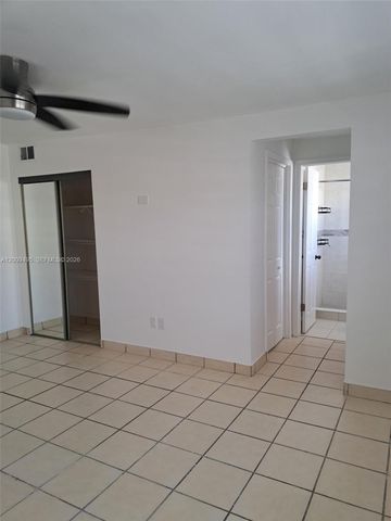 8541 NW 7th St 32, Miami, FL 33126