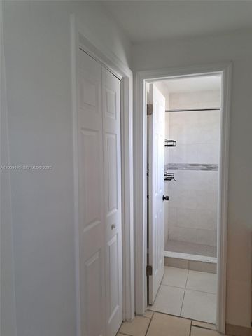 8541 NW 7th St 32, Miami, FL 33126