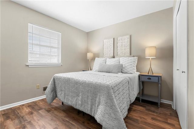 3831 Grant Street, Lee's Summit, MO 64064