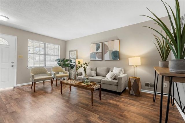 3831 Grant Street, Lee's Summit, MO 64064