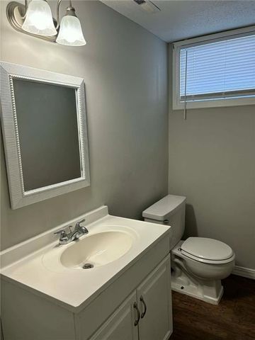 3831 Grant Street, Lee's Summit, MO 64064