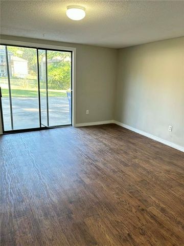 3831 Grant Street, Lee's Summit, MO 64064