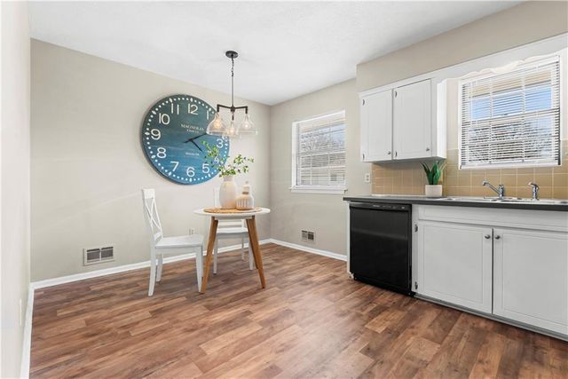 3831 Grant Street, Lee's Summit, MO 64064