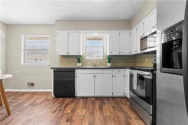 3831 Grant Street, Lee's Summit, MO 64064