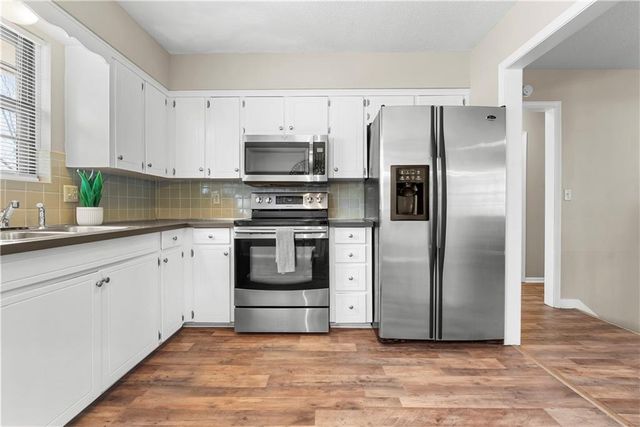 3831 Grant Street, Lee's Summit, MO 64064