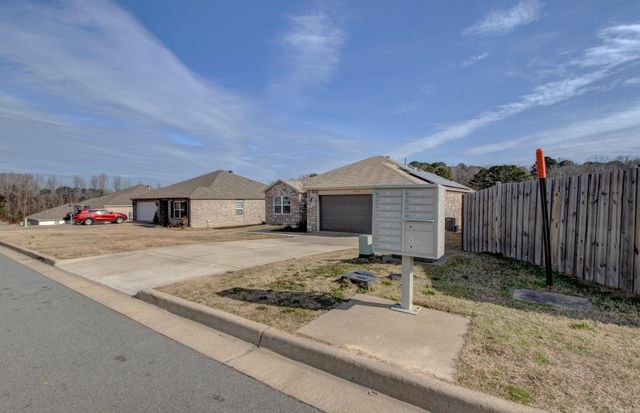5032 Woodstream Drive, Alexander, AR 72002