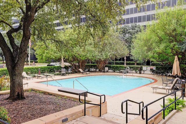 5050 Ambassador Way 210, Houston, TX 77056