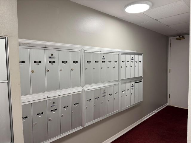 5050 Ambassador Way 210, Houston, TX 77056