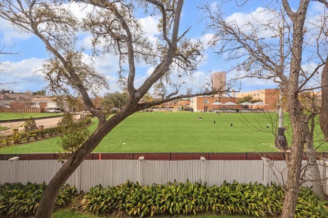 5050 Ambassador Way 210, Houston, TX 77056