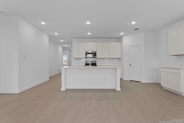 1883 Nuthatch Ridge, New Braunfels, TX 78130