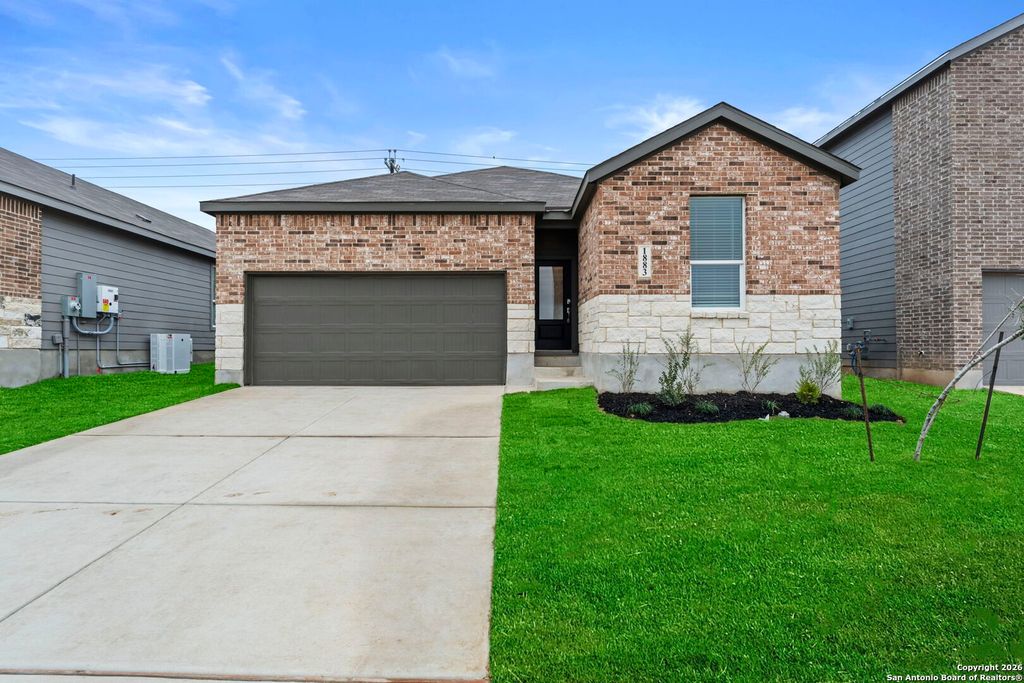 1883 Nuthatch Ridge, New Braunfels, TX 78130