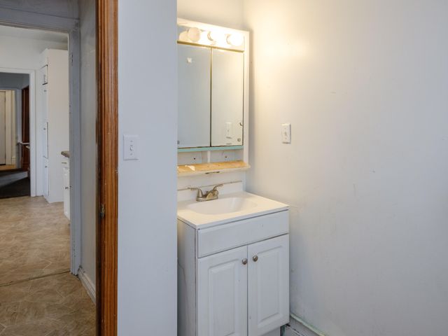 1721 Egleston Avenue, Kalamazoo, MI 49001