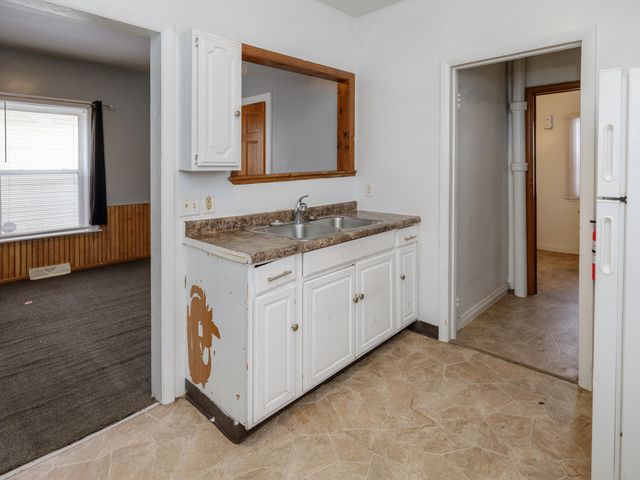 1721 Egleston Avenue, Kalamazoo, MI 49001