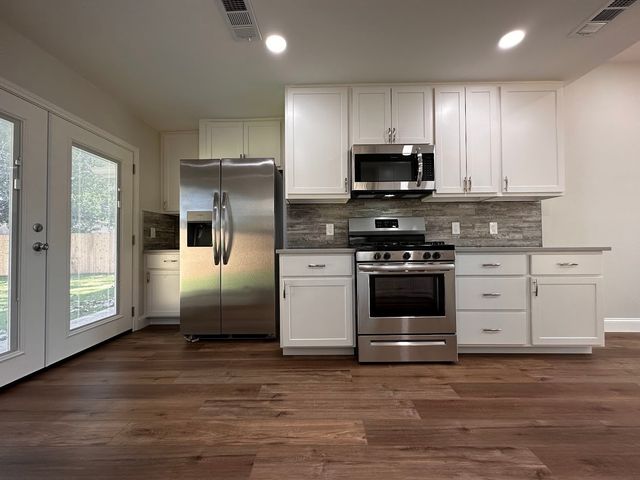 2143 Gilford Street, Dallas, TX 75235