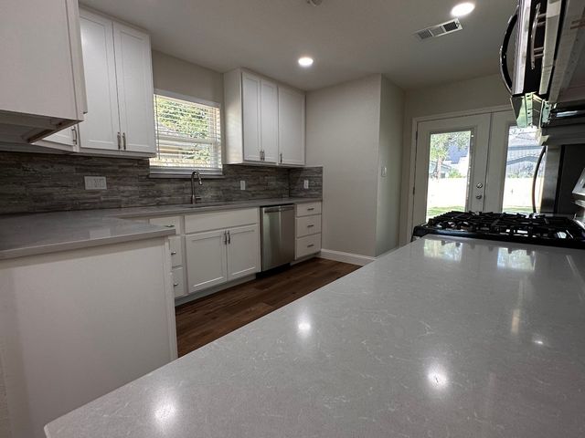 2143 Gilford Street, Dallas, TX 75235