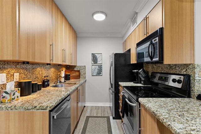 1125 NE 16th Pl 209, Fort Lauderdale, FL 33305