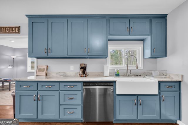 455 Lake View Drive, Lavonia, GA 30553