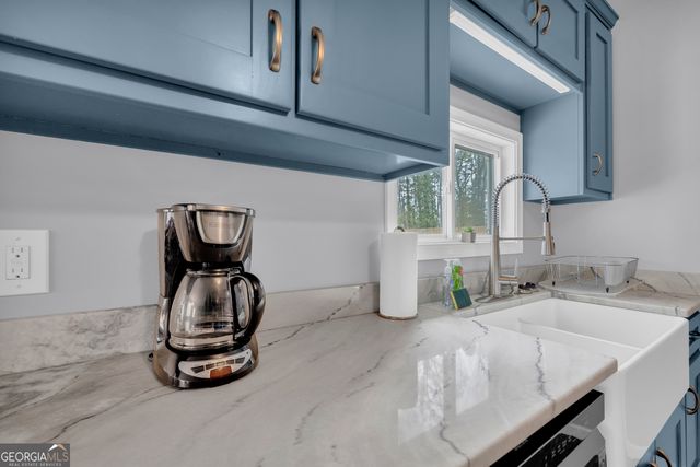 455 Lake View Drive, Lavonia, GA 30553