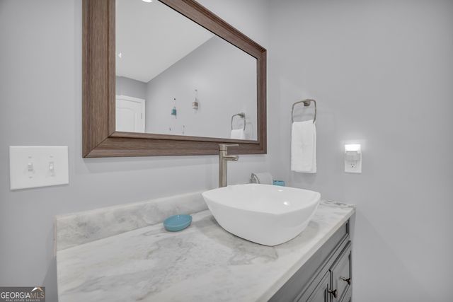 455 Lake View Drive, Lavonia, GA 30553