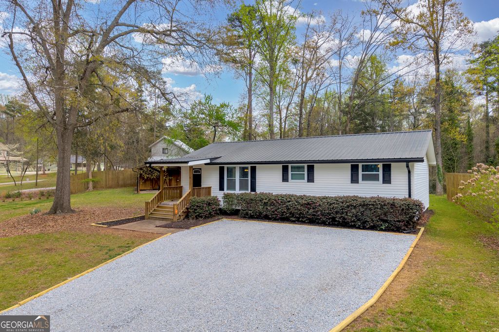 455 Lake View Drive, Lavonia, GA 30553