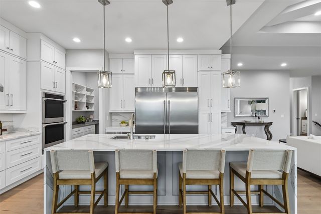 3962 NW 181st Street, Clive, IA 50325