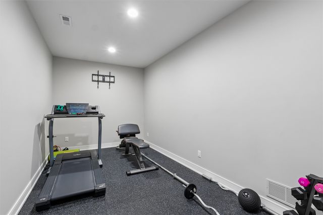 3962 NW 181st Street, Clive, IA 50325