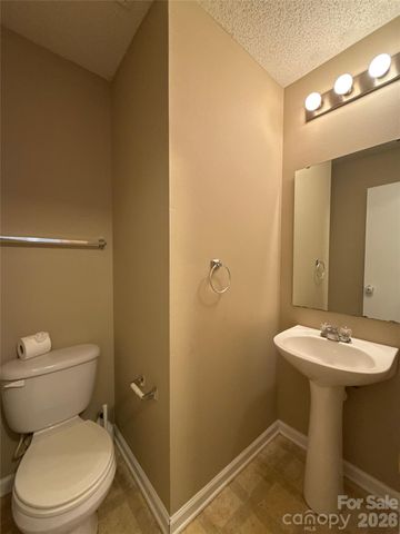 2043 Dunsmore Lane, Waxhaw, NC 28173