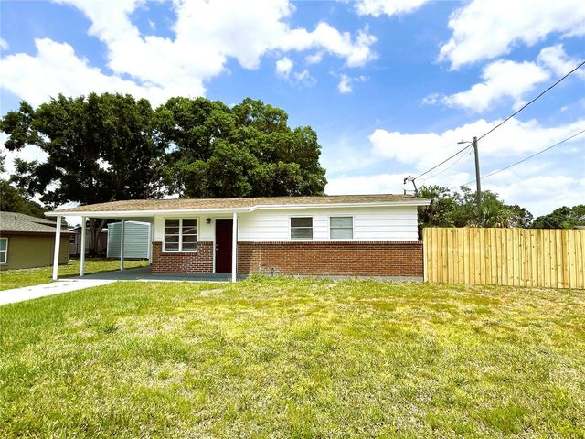 8310 CROTON AVENUE, Tampa, FL 33619