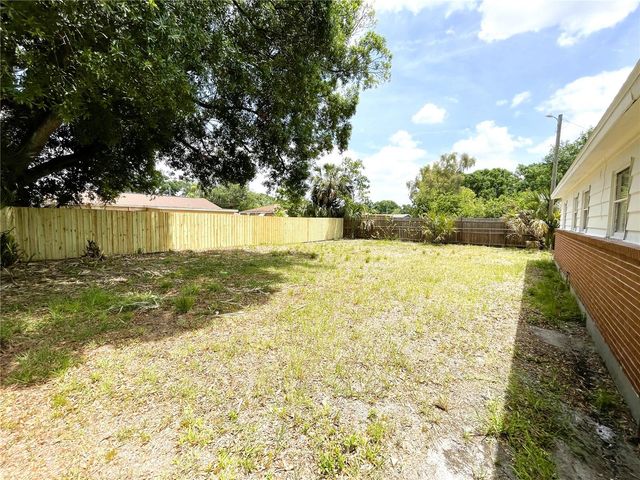8310 CROTON AVENUE, Tampa, FL 33619