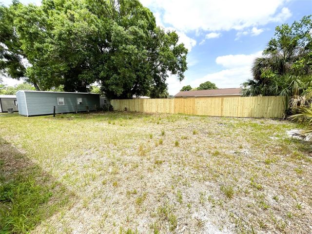 8310 CROTON AVENUE, Tampa, FL 33619