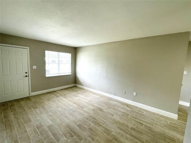 8310 CROTON AVENUE, Tampa, FL 33619