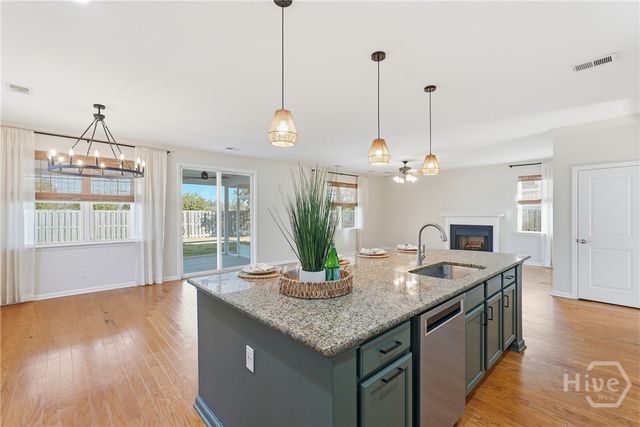 140 Palmer Place, Richmond Hill, GA 31324