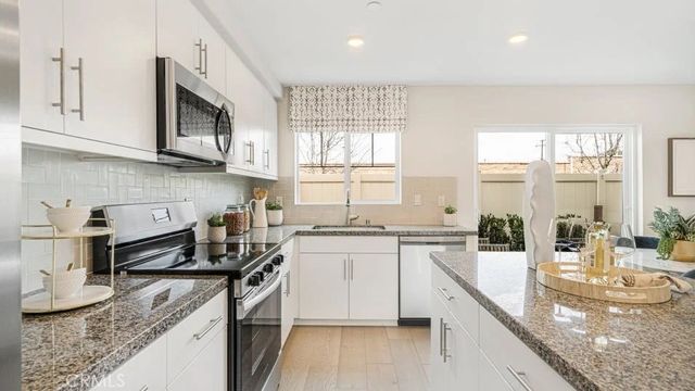 7042 Olive Grove Street, Highgrove, CA 92507