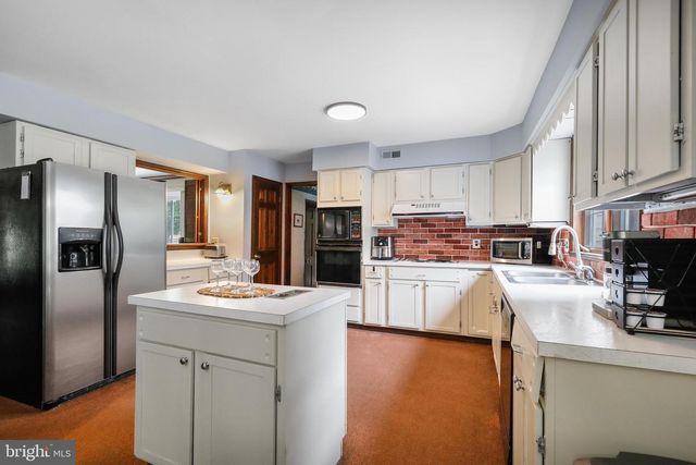95 FOSTERTOWN RD, Lumberton, NJ 08048