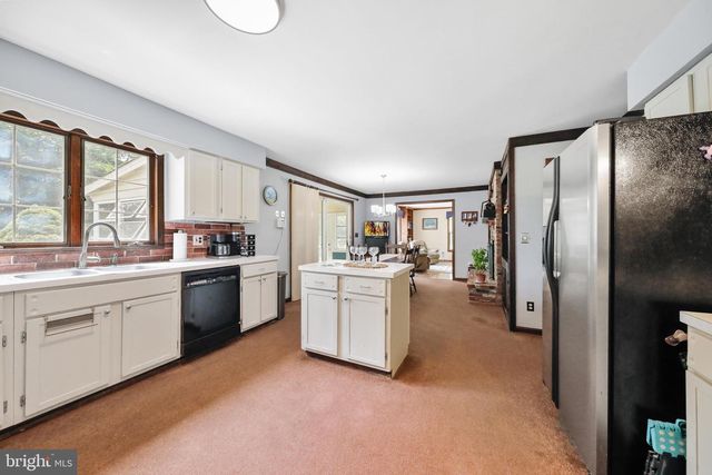 95 FOSTERTOWN RD, Lumberton, NJ 08048